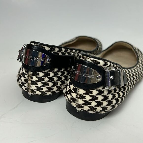 Michael Michael Kors Dion Houndstooth Haircalf Ballet Flat (Black/White) Size 6 - Picture 2 of 10